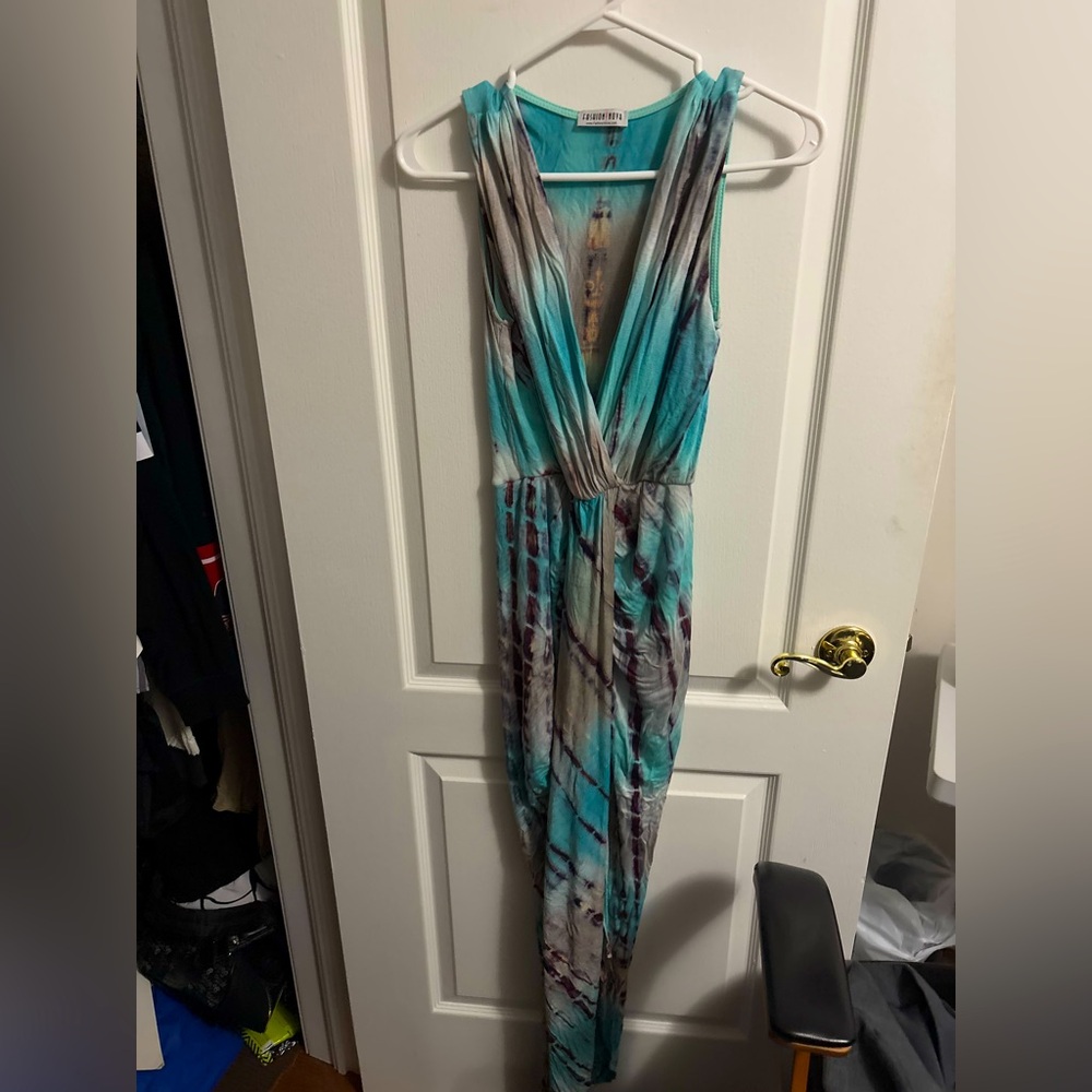 Fashion Nova Dress midi - size Small